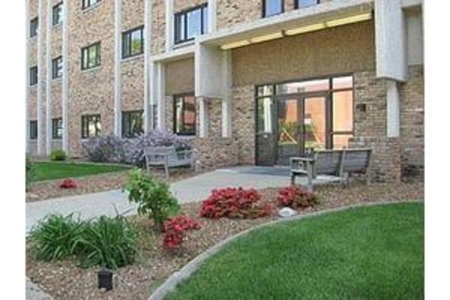 Heritage Manor-springfield in Springfield, IL - Main View