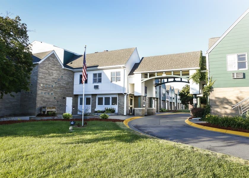 Hickory Villa Assisted Living in Omaha, NE - Main View
