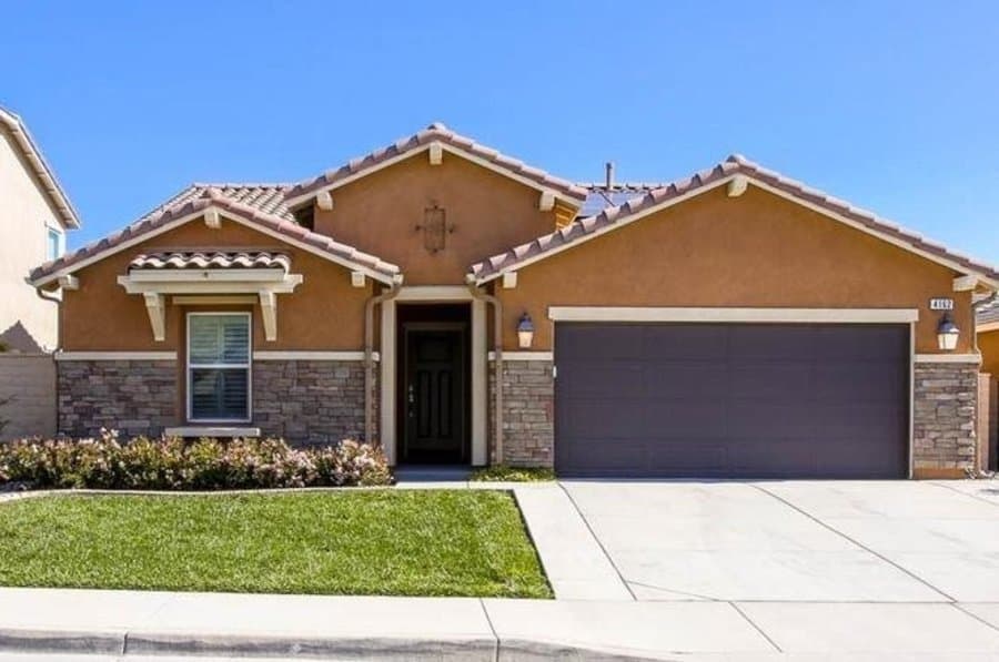 Hillside Senior Living in Lake Elsinore, CA