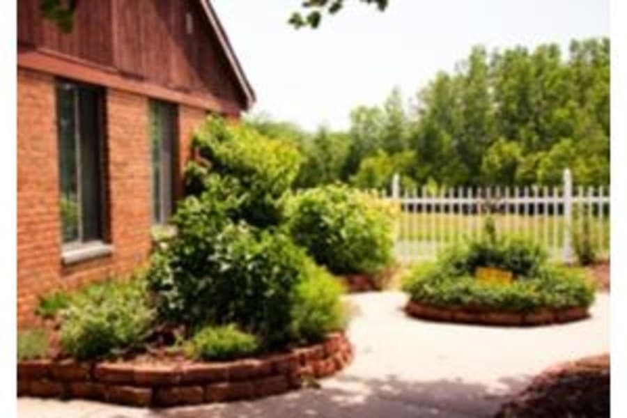 Kendallville Manor in Kendallville, IN - Main View