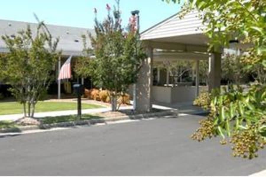 Kentwood Nursing Facility in Augusta, GA - Main View