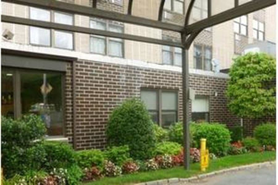 Kings Harbor Multicare Center in Bronx, NY - Main View