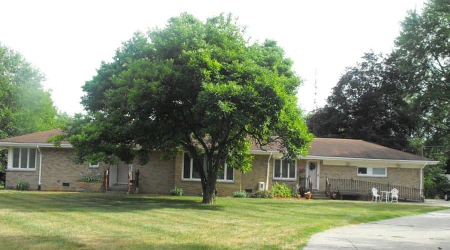 Kranur Bristol Manor in Burton, MI - Main View