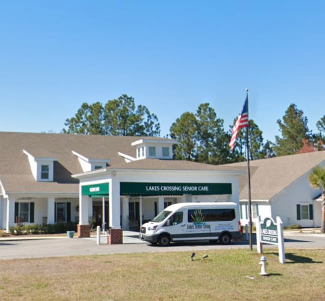 Lakes Crossing Senior Care in Kingsland, GA - Main View