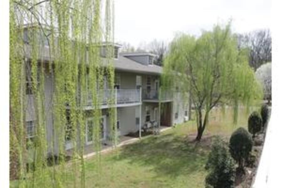 Lakeside Senior Living Community in Mc Kenzie, TN