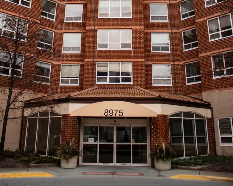 Legacy Crossings in Niles, IL