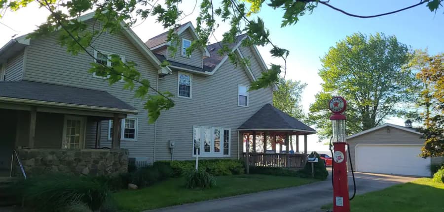 Live Love Lake Senior Living in Sheffield Lake, OH - Main View