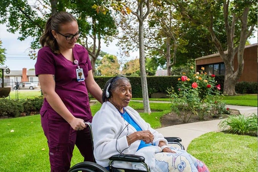 Lompoc Convalescent Care Ctr in Lompoc, CA - Main View