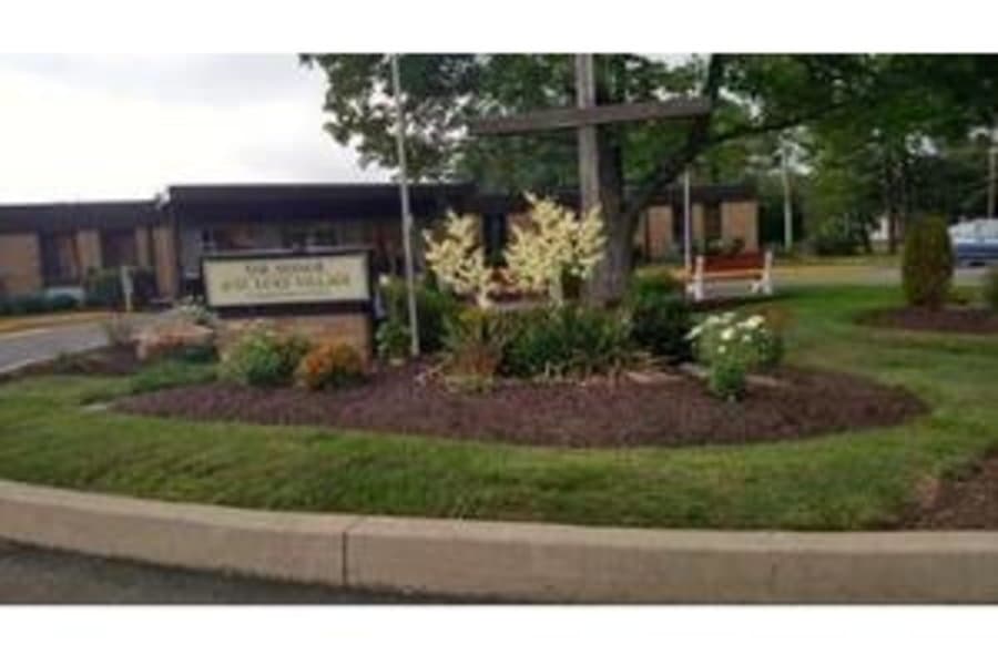 Manor at St Luke Village,the in Hazleton, PA - Main View
