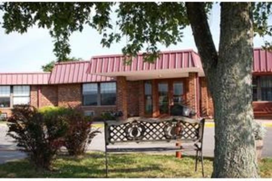 Mattoon Healthcare and Rehab Center in Mattoon, IL - Main View