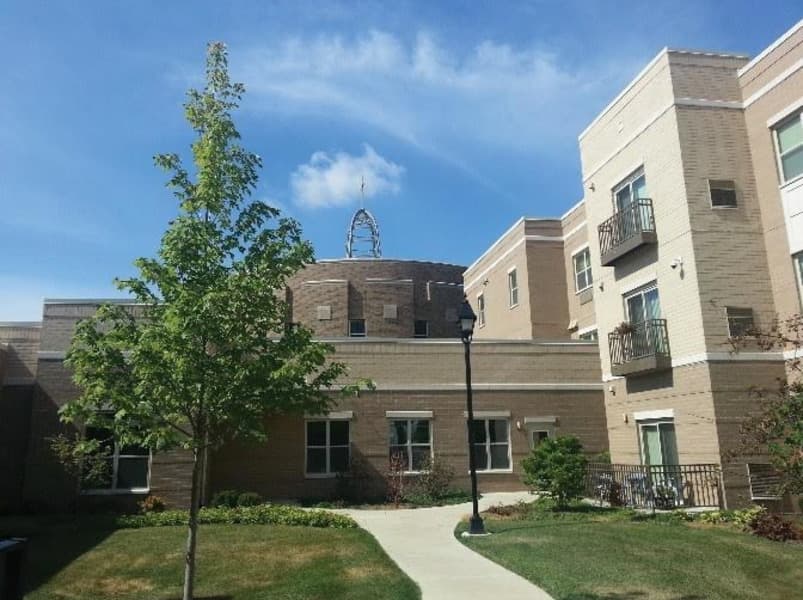 Mercy Circle in Chicago, IL