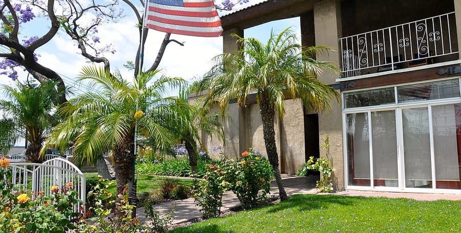 New Horizon Senior Living in Stanton, CA - Main View