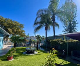 North Lake Retirement Home in Hollywood, FL - Main View
