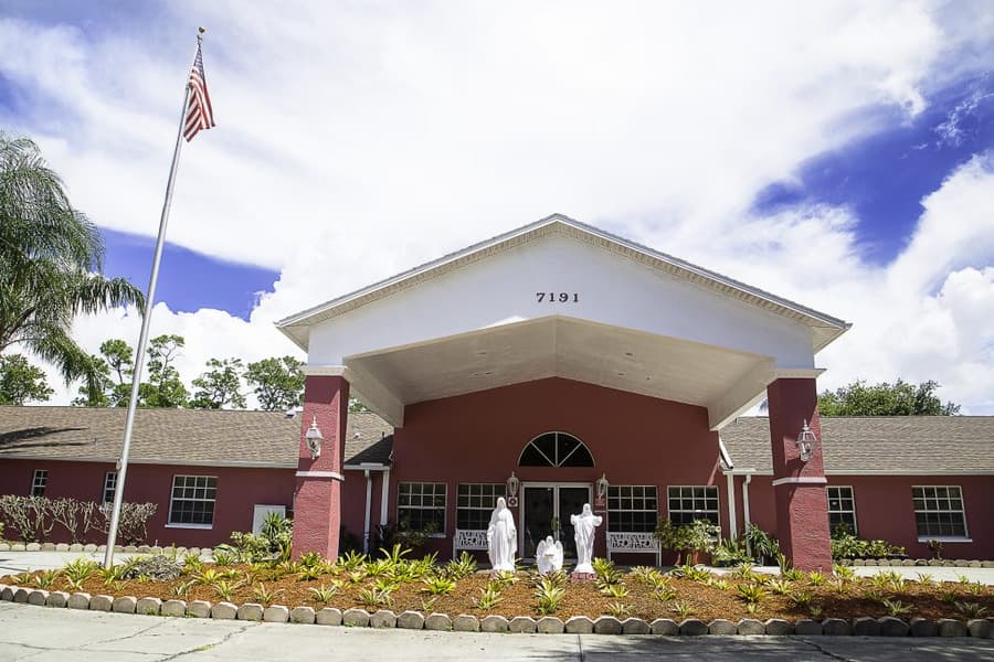 Nurse's Helping Hands ALF Inc in Pinellas Park, FL - Main View