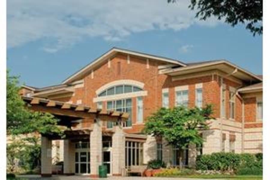 Oak Crest Senior Living Parkville, MD in Parkville, MD - Main View