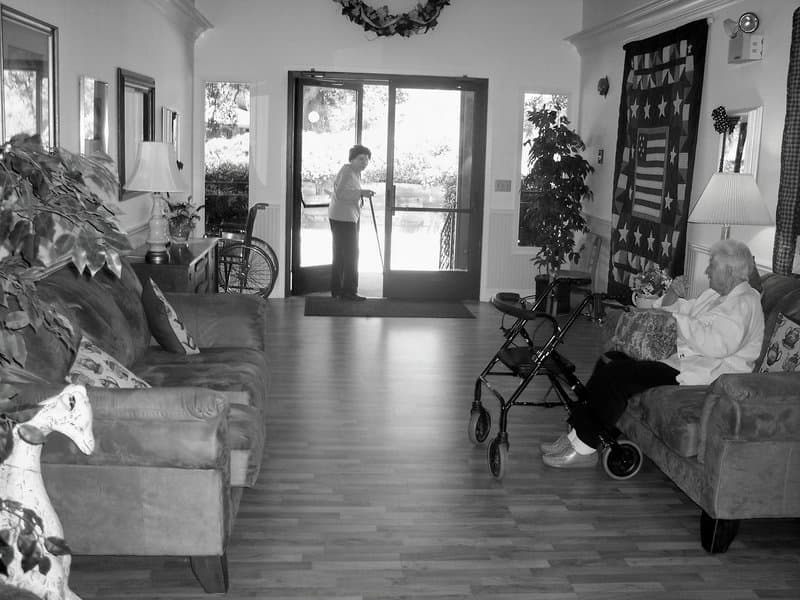 Oak Manor in Jackson, CA - Main View