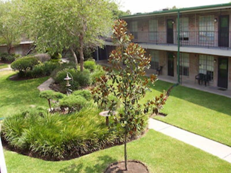 Oak Shadows Retirement and Assisted Living in Houston, TX - Main View