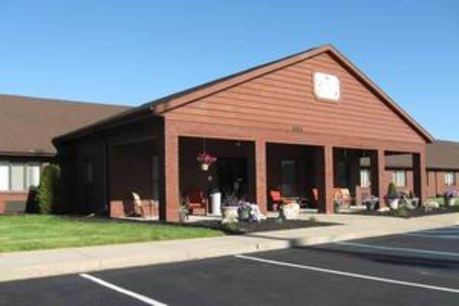 Oakbrook Village in Huntington, IN - Main View