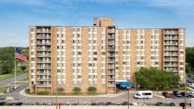 Oakpointe Senior Care and Rehab Center in Detroit, MI - Main View
