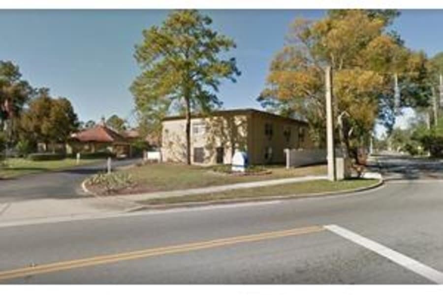 Opis Riverwood Center in Jacksonville, FL - Main View