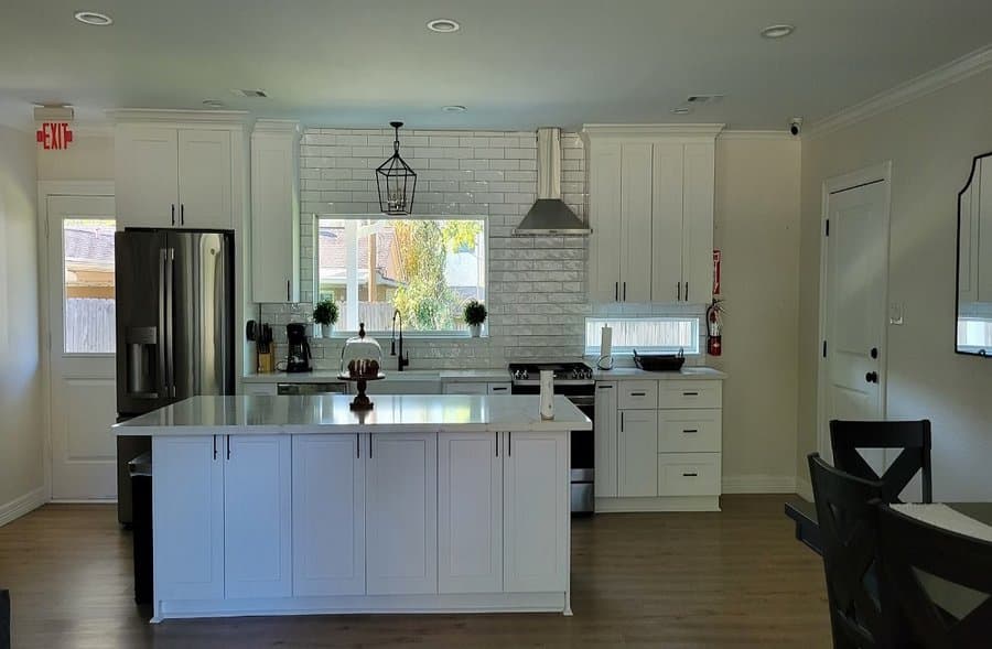 Outstanding Living in Houston, TX - Main View