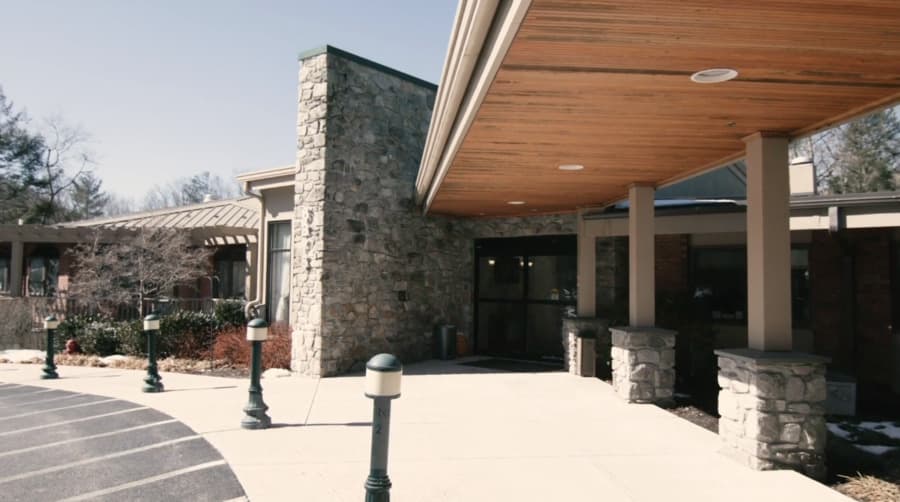 Paramount Senior Living at Chambersburg in Fayetteville, PA - Main View
