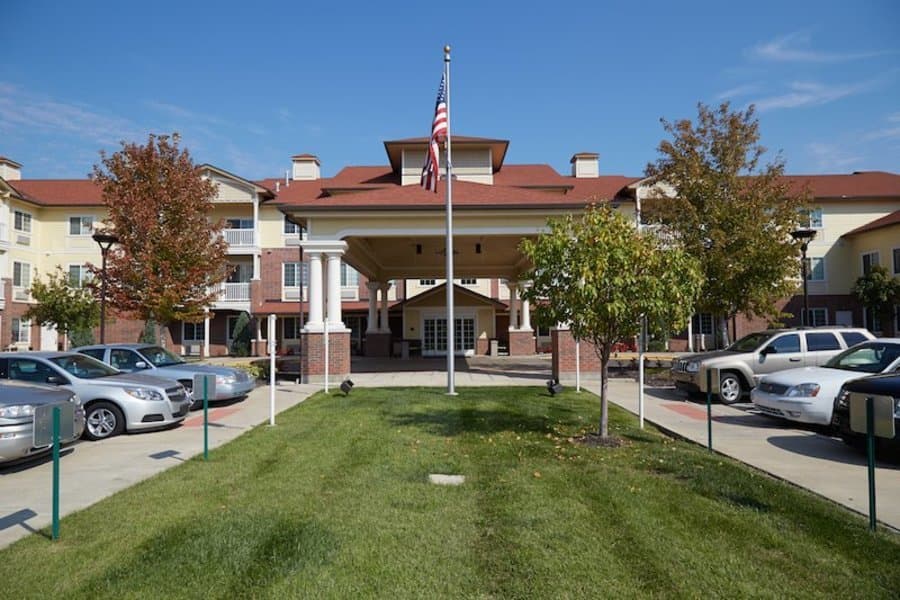 Park Meadows Senior Living in Overland Park, KS - Main View