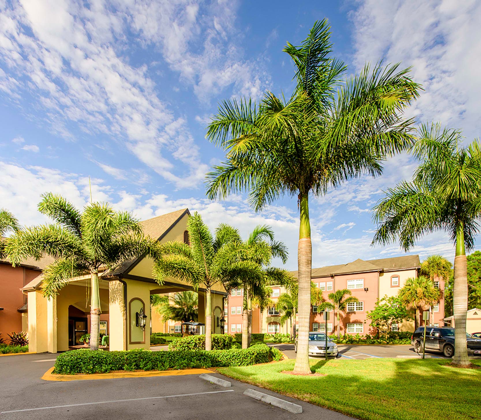 Brookdale College Parkway in Fort Myers, FL - Main View