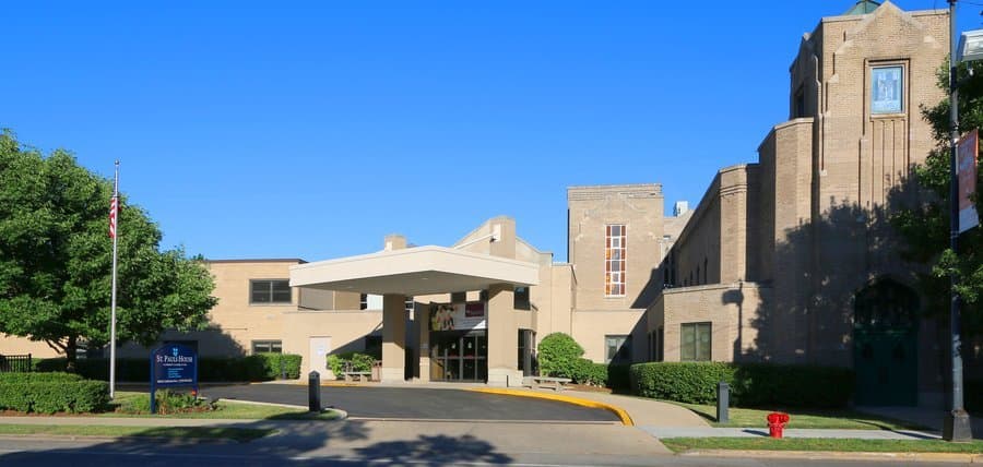 Paul House & Health Care Center in Chicago, IL - Main View
