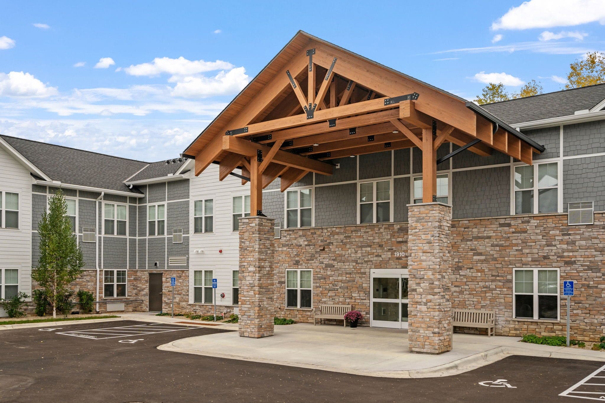 Caretta Senior Living Maplewood in Maplewood, MN