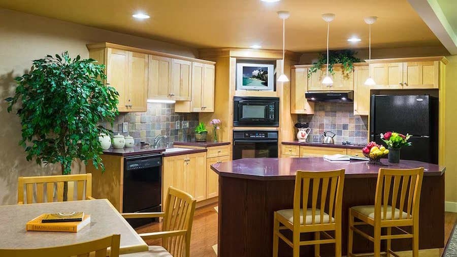 Peregrine Senior Living at Delmar Place in Delmar, NY - Main View