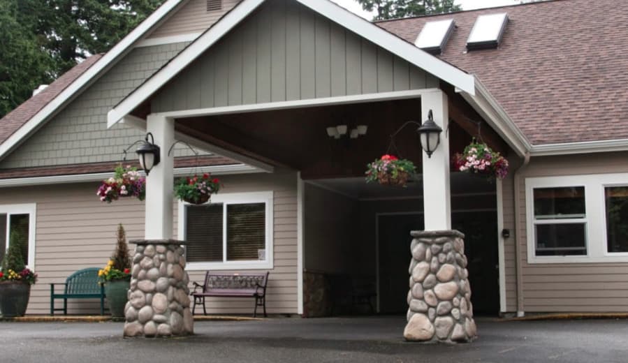 Peters Creek Retirement, Assisted Living & Memory Care in Redmond, WA