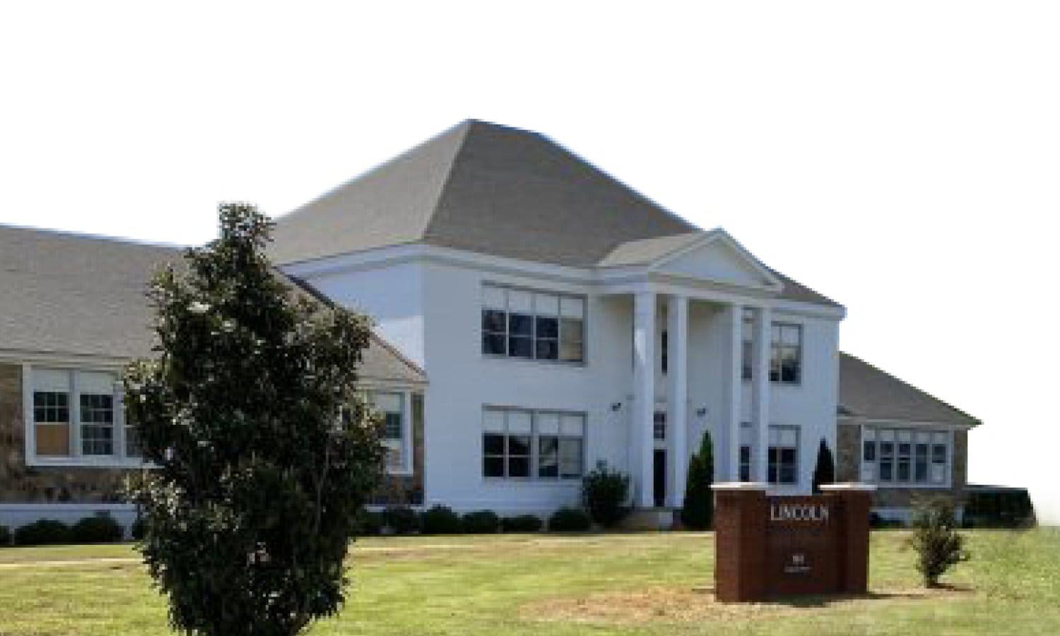 Carillon Oaks Lincoln in Lincoln, AL - Main View