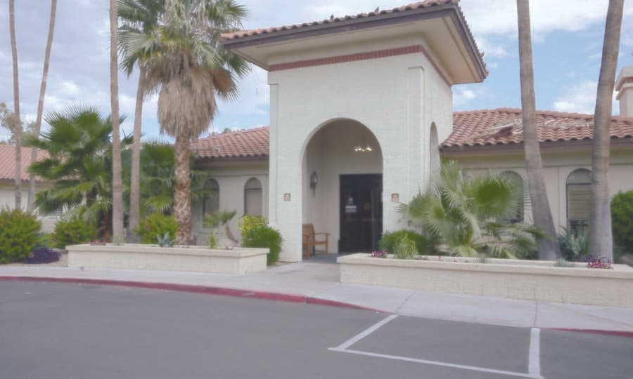 Plaza Del Rio Care Center in Peoria, AZ - Main View