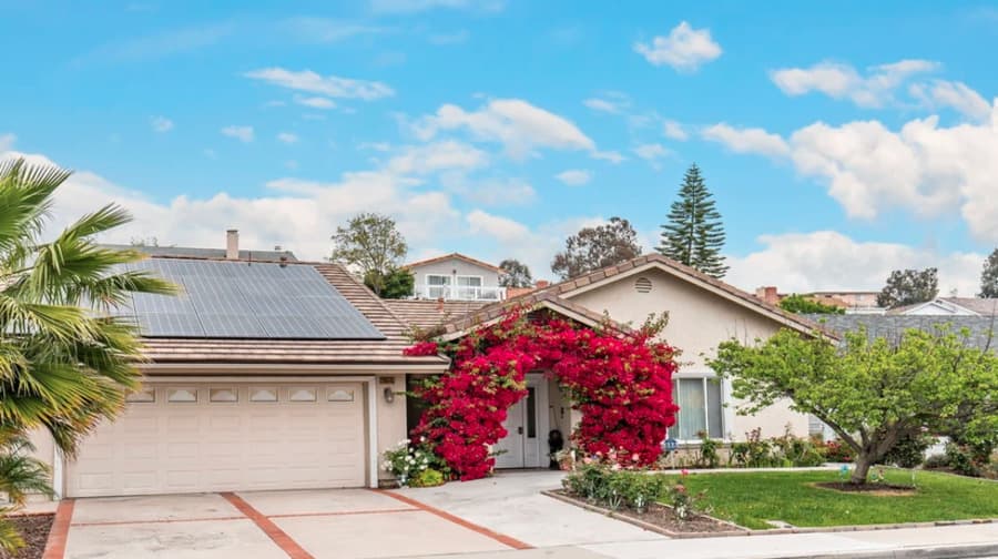 Queen's Home 2 in Mission Viejo, CA - Main View