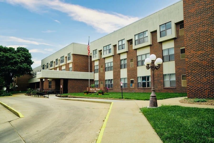 Reflections Retirement Resort in Salina, KS - Main View