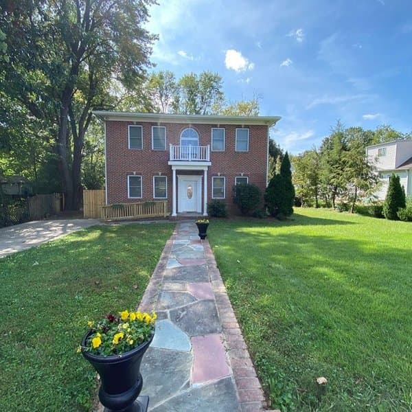 Rembrandt Assisted Living in Falls Church, VA