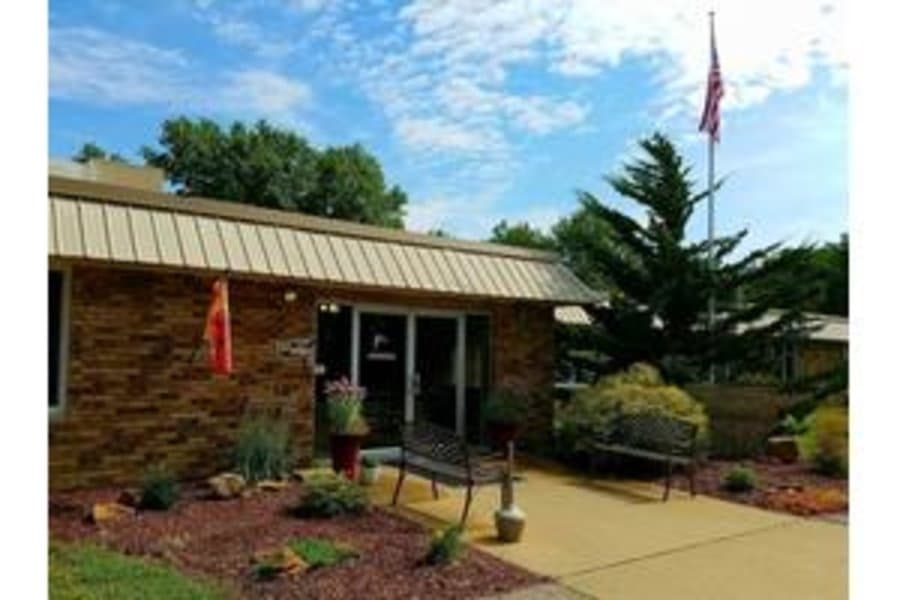 Ridgeview Care Center in Oblong, IL - Main View