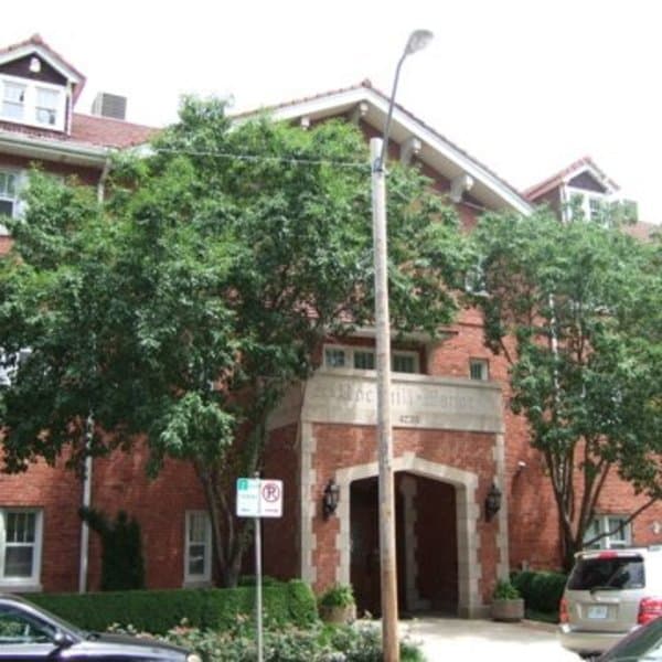 Rockhill Manor in Kansas City, MO - Main View