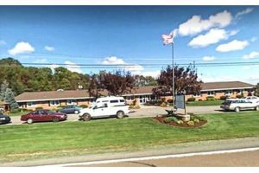 Rolling Hills Manor in Millmont, PA - Main View