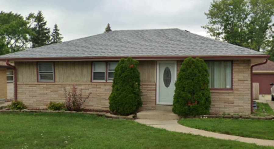 Ross Family Home - Clovernook in Milwaukee, WI - Main View