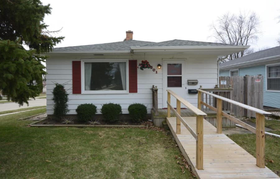 Ross Family Home - Wright Ave in Racine, WI - Main View