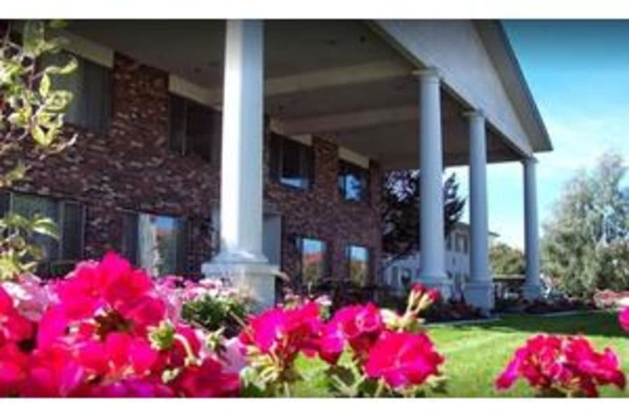 Royal Park Retirement Center - Lyons Court in Spokane, WA