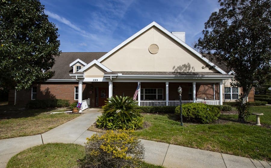 Savannah Court and Cottage of Oviedo in Oviedo, FL - Main View