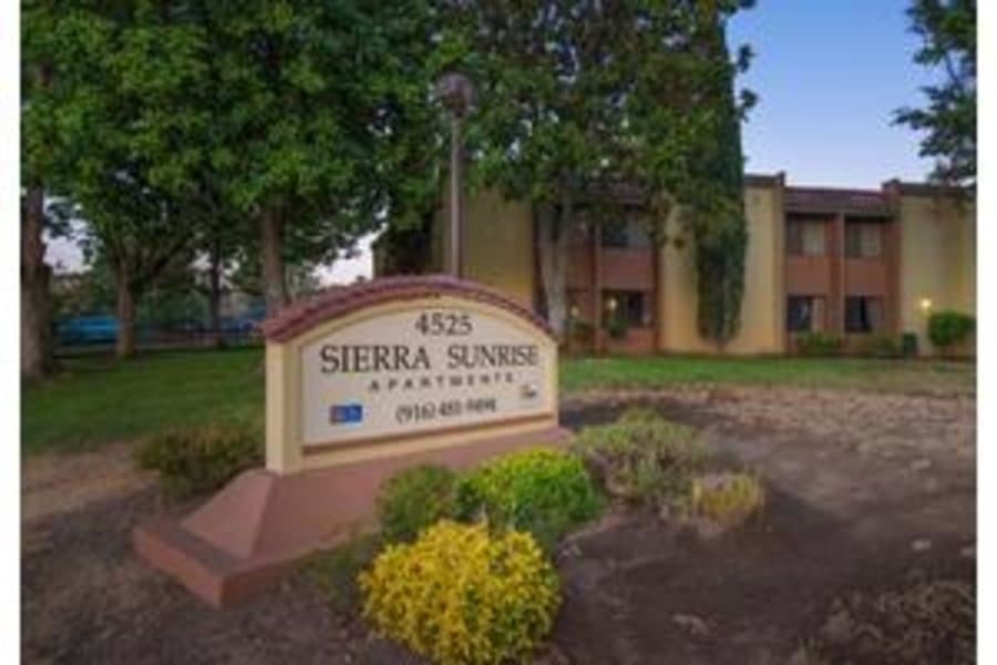 Sierra Sunrise Apartments in Carmichael, CA - Main View