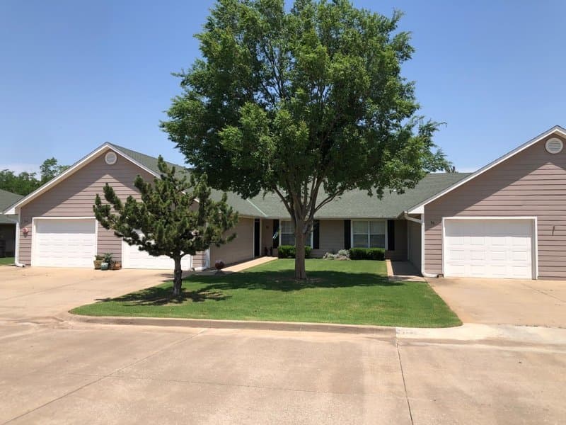 Silver Elm Estates in Edmond, OK - Main View