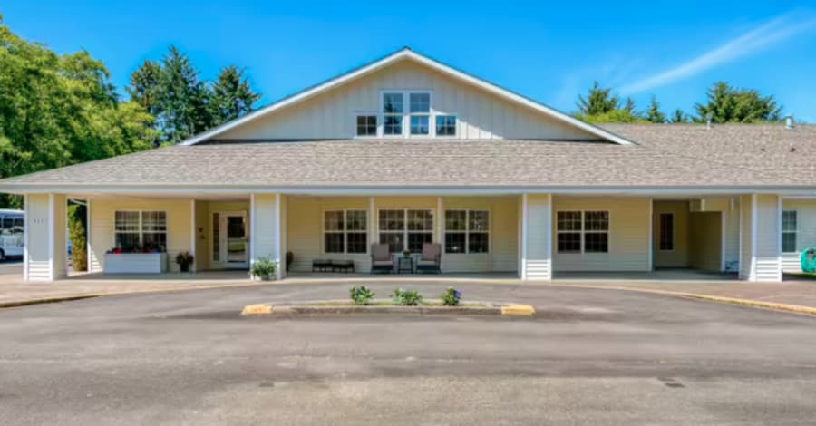 South Beach Manor Memory Care in South Beach, OR - Main View