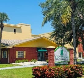 South Heritage Health & Rehab Center in Saint Petersburg, FL