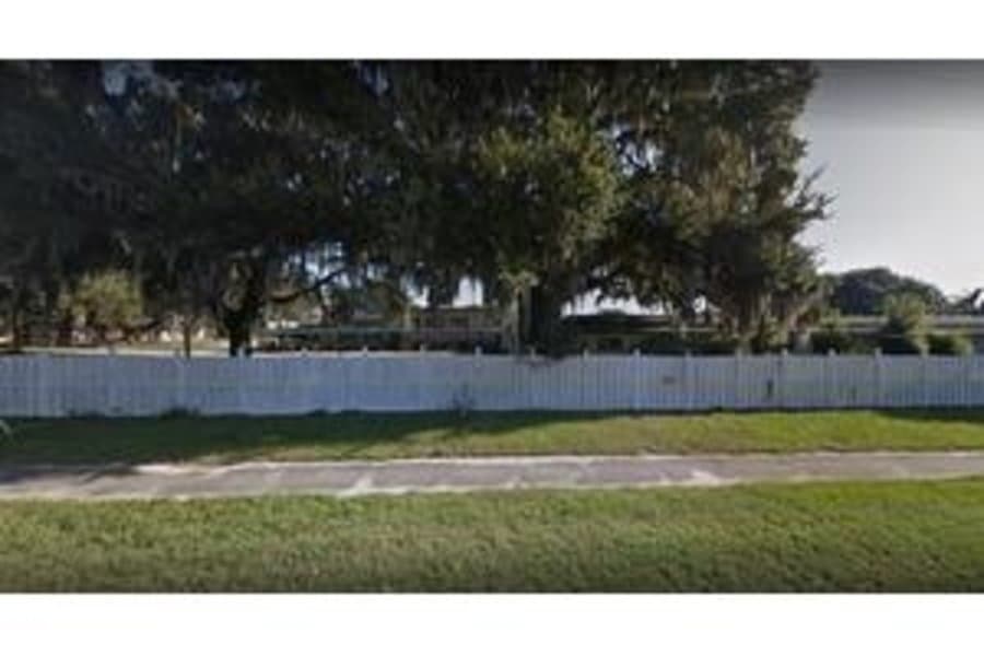 Southern Oaks Retirement Center in Wauchula, FL - Main View