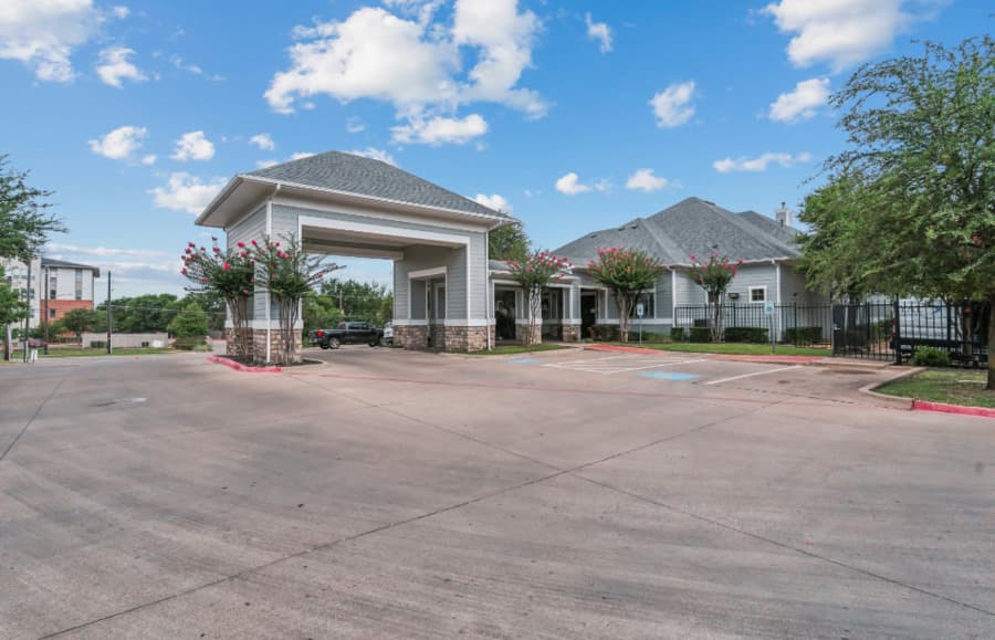 St. Augustine Estate in Dallas, TX - Main View